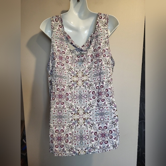 Floral Patterned Sleeveless Top, Size XL - Picture 2 of 4